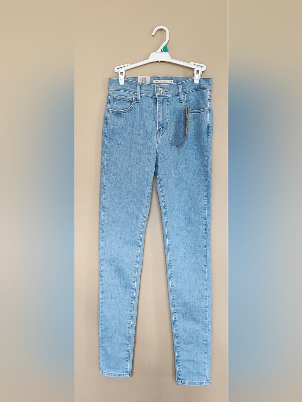 NWT-Levis 720 Jeans Womens 28x30 (Fits 27x29) High Rise Super Skinny Light Wash